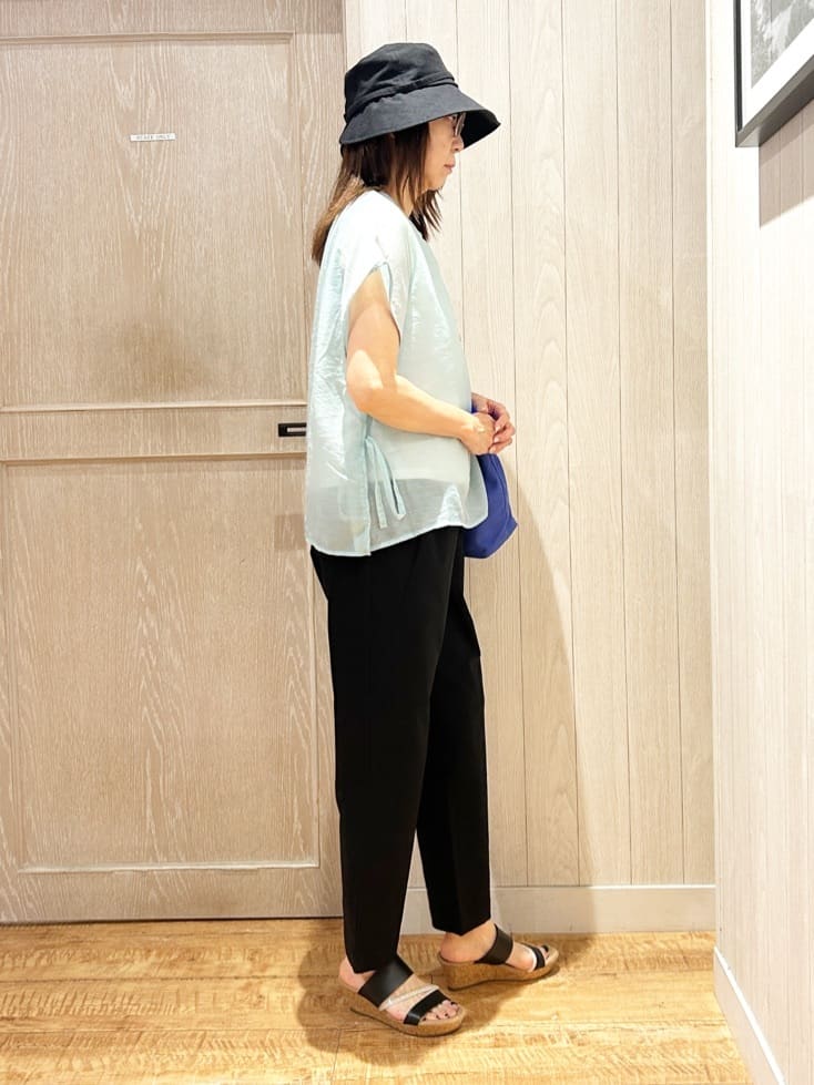 yukaさんの「SHOO･LA･RUE｜【洗える/S-LL/美脚シルエット】ハイパーストレッチ テーパードパンツ」を使ったコーディネート