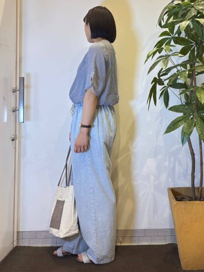 TOWAさんの「SHOO･LA･RUE｜暑い夏も軽やかに デニムイージーワイドパンツ」を使ったコーディネート