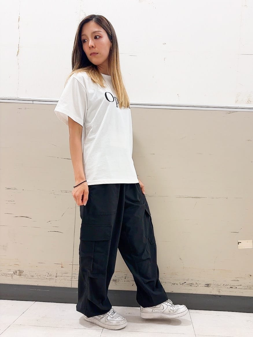 もえさんの「SHOO･LA･RUE｜【S-LL/ひんやり/UV】選べる6柄でそれぞれ欲しくなる プリントTシャツ」を使ったコーディネート