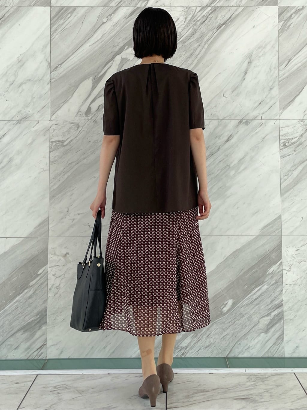 あやたかさんの「Reflect｜【すっきり見え！長め丈】ピンタックデザインチュニックブラウス」を使ったコーディネート