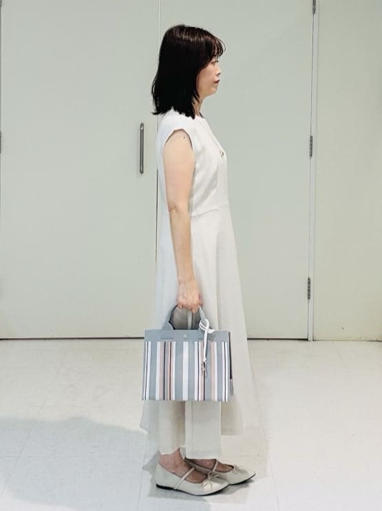 makiさんの「UNTITLED｜【手洗い可】マルチストライプニットバッグ」を使ったコーディネート