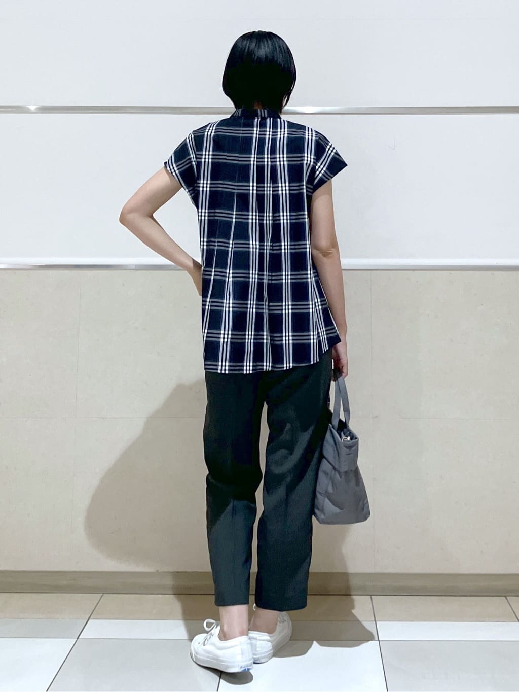 eriko さんの「Dessin｜【ウエストゴム・洗える】センターライン入りテーパードパンツ（XS～L）」を使ったコーディネート