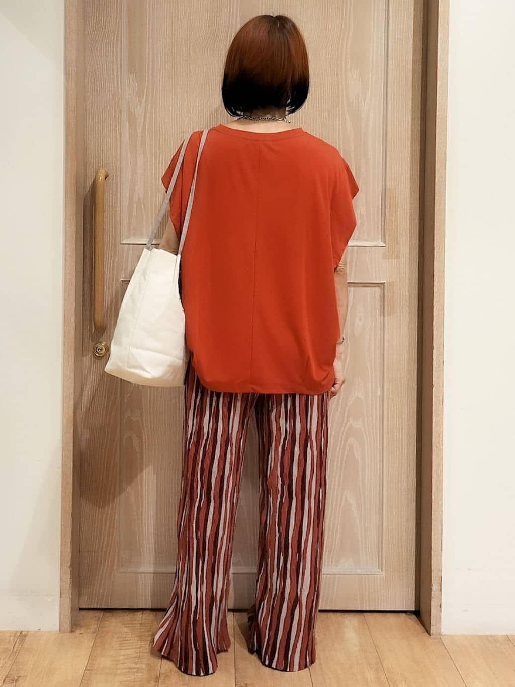YUKIさんの「SHOO･LA･RUE｜【S-LL/ひんやり/UV】二の腕をきれいにカバー ショルダータックトップス」を使ったコーディネート