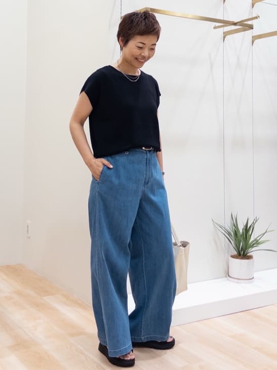 シュウコさんの「grove｜メタルバックル中太ベルト」を使ったコーディネート