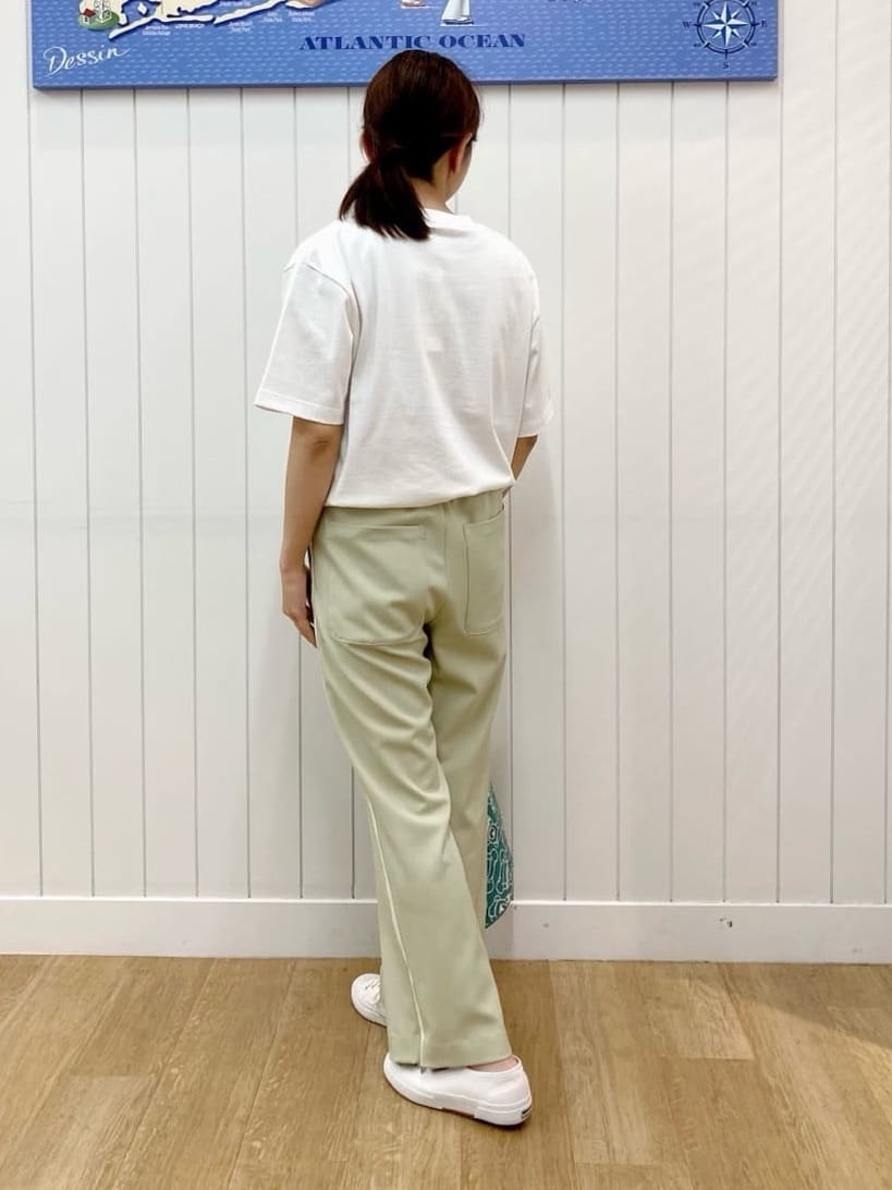 yoshiさんの「Dessin｜ロゴ刺繍Tシャツ」を使ったコーディネート