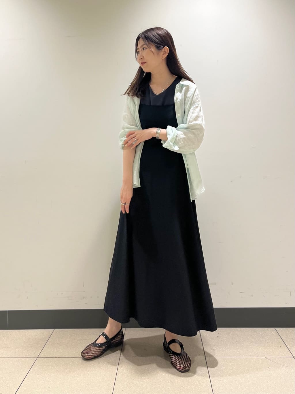 shokoさんの「INDIVI｜【UVケア】エアリージョーゼット キャミワンピース」を使ったコーディネート