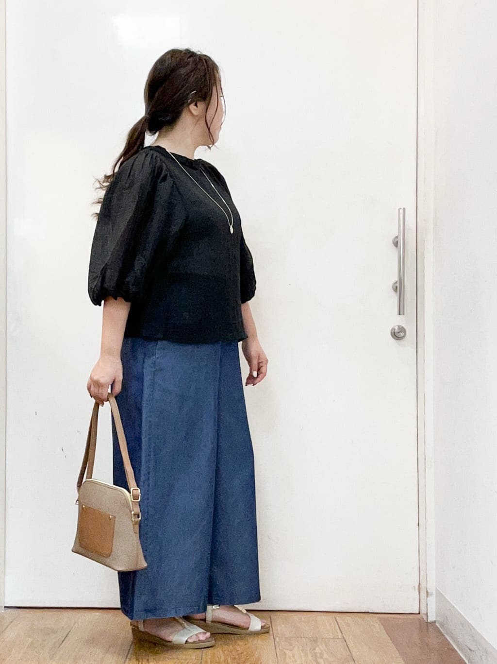 haruさんの「SHOO･LA･RUE｜【S-LL/前後2WAY】バルーンスリーブが華やか こなれ見えシアーブラウス」を使ったコーディネート