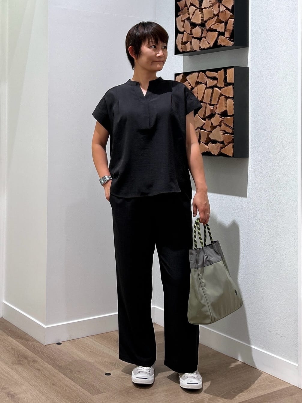 rairaiさんの「Dessin｜【2点セット/ウエストゴム/洗える】スキッパ―シャツ＆ストレートパンツセット」を使ったコーディネート