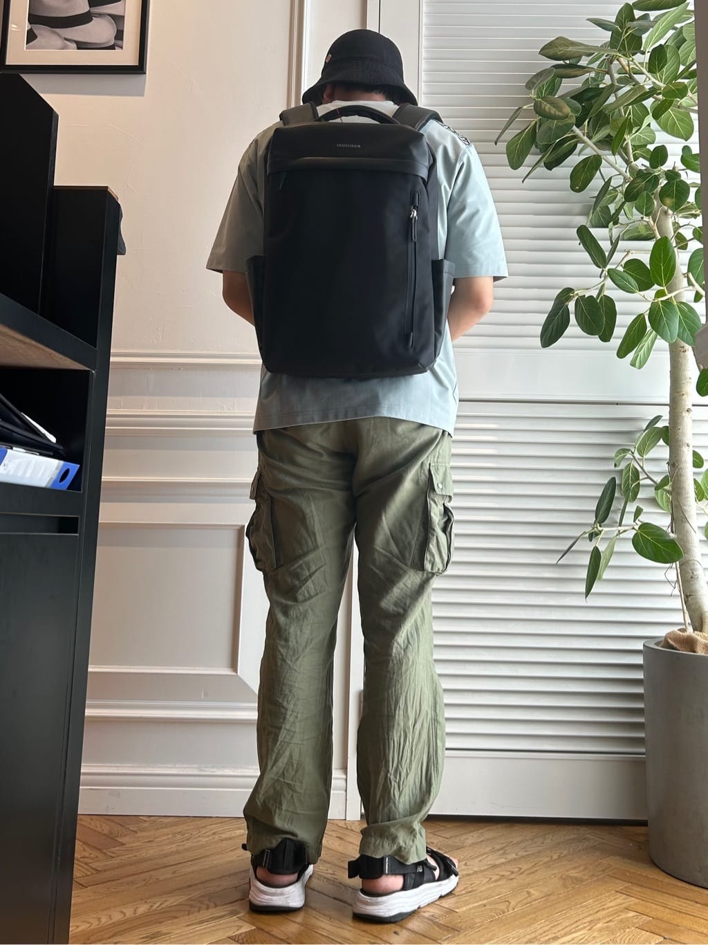須田　慎二郎さんの「DRESSTERIOR｜【荷重軽減】サスペンション バックパック」を使ったコーディネート