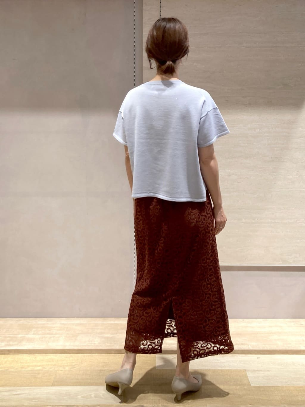 たけねぇさんの「OPAQUE.CLIP｜スパンコールサマーニット【洗濯機洗い可／抗ピル】」を使ったコーディネート