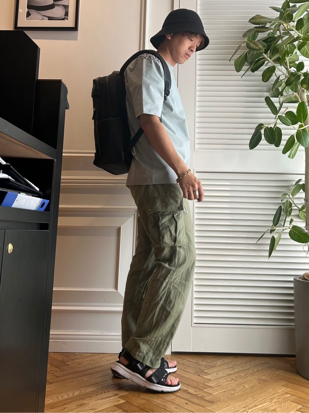 須田　慎二郎さんの「DRESSTERIOR｜【荷重軽減】サスペンション バックパック」を使ったコーディネート