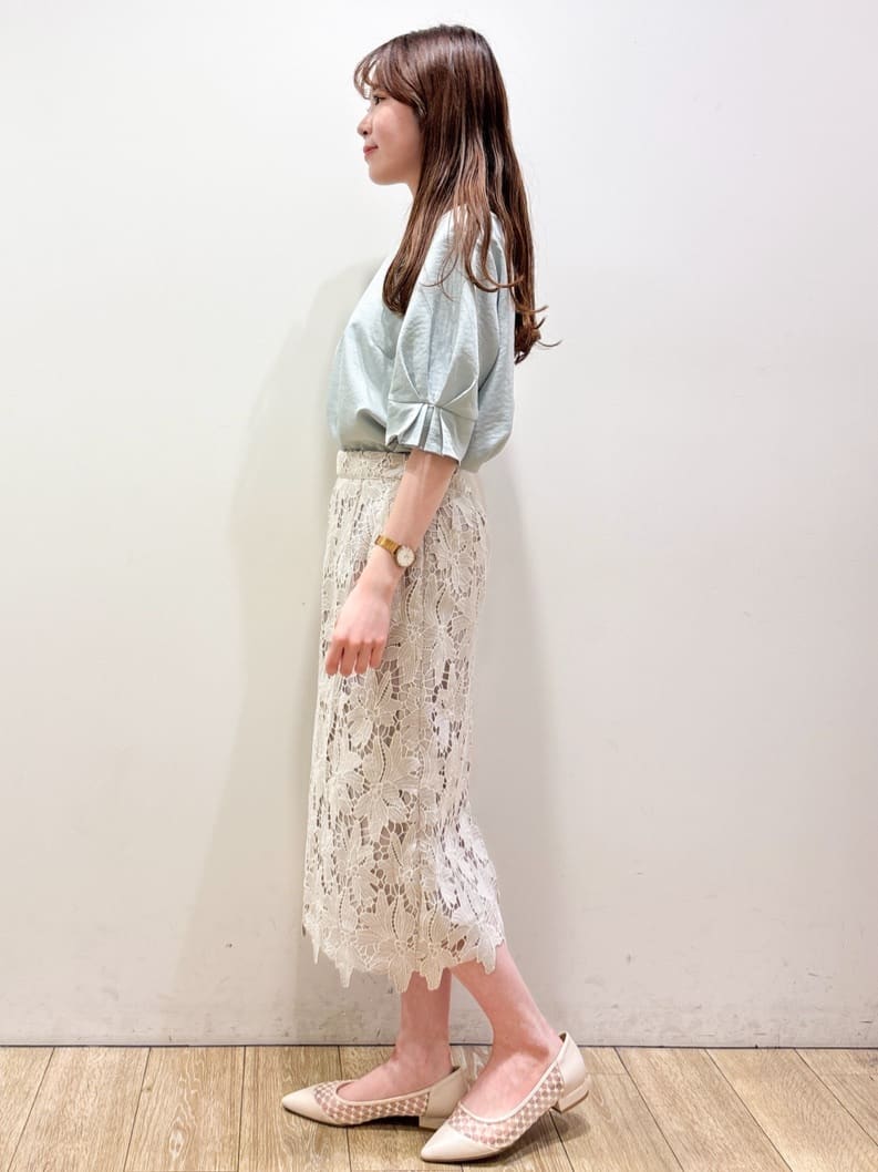 ayaさんの「index｜《8色展開／XS-LLサイズ》タックパフスリーブブラウス【洗濯機洗い可／吸水速乾／防シワ／抗ピル】」を使ったコーディネート