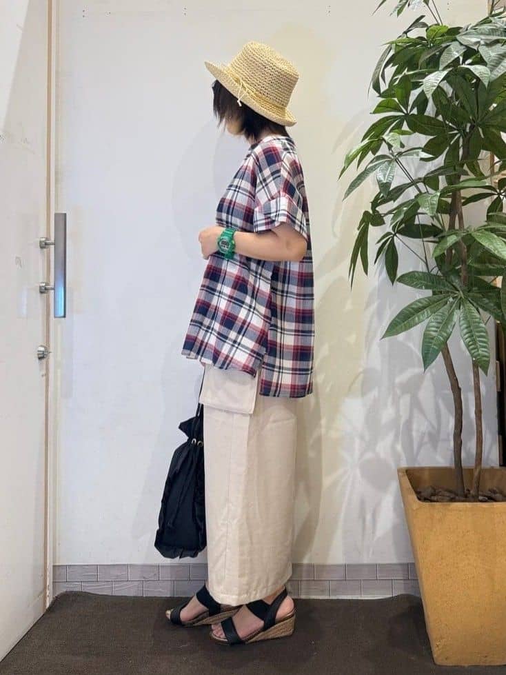 misakiさんの「SHOO･LA･RUE｜【S-LL】きれいに体型カバー さらシャリコットン スキッパーシャツ」を使ったコーディネート