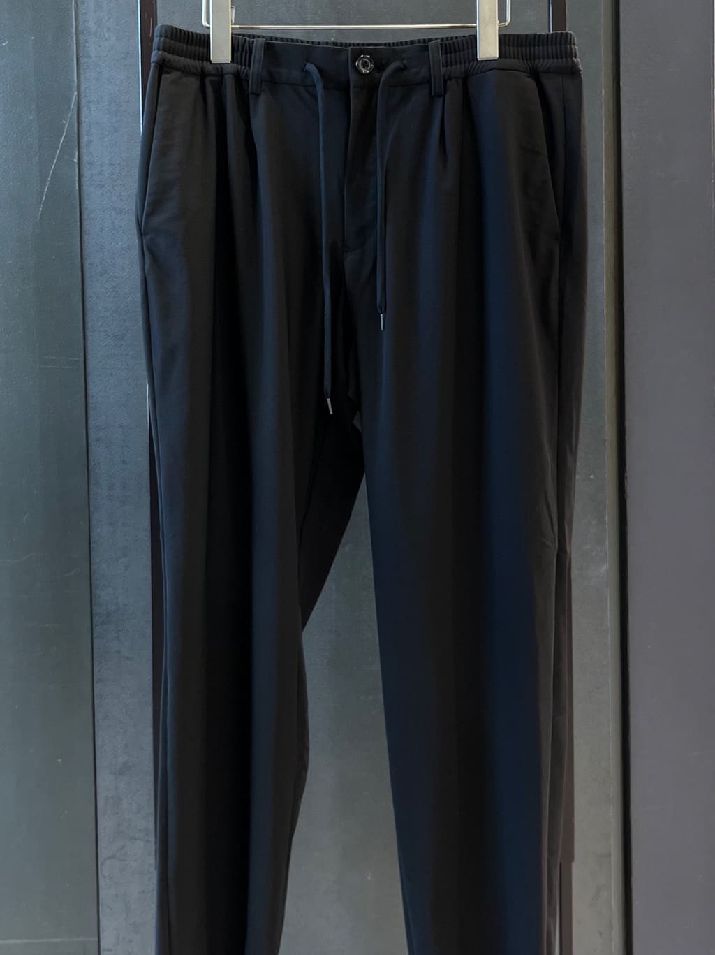 uedaさんの「TAKEO KIKUCHI｜【COOL CITY WEAR】エアートール パンツ /接触冷感・通気性」を使ったコーディネート