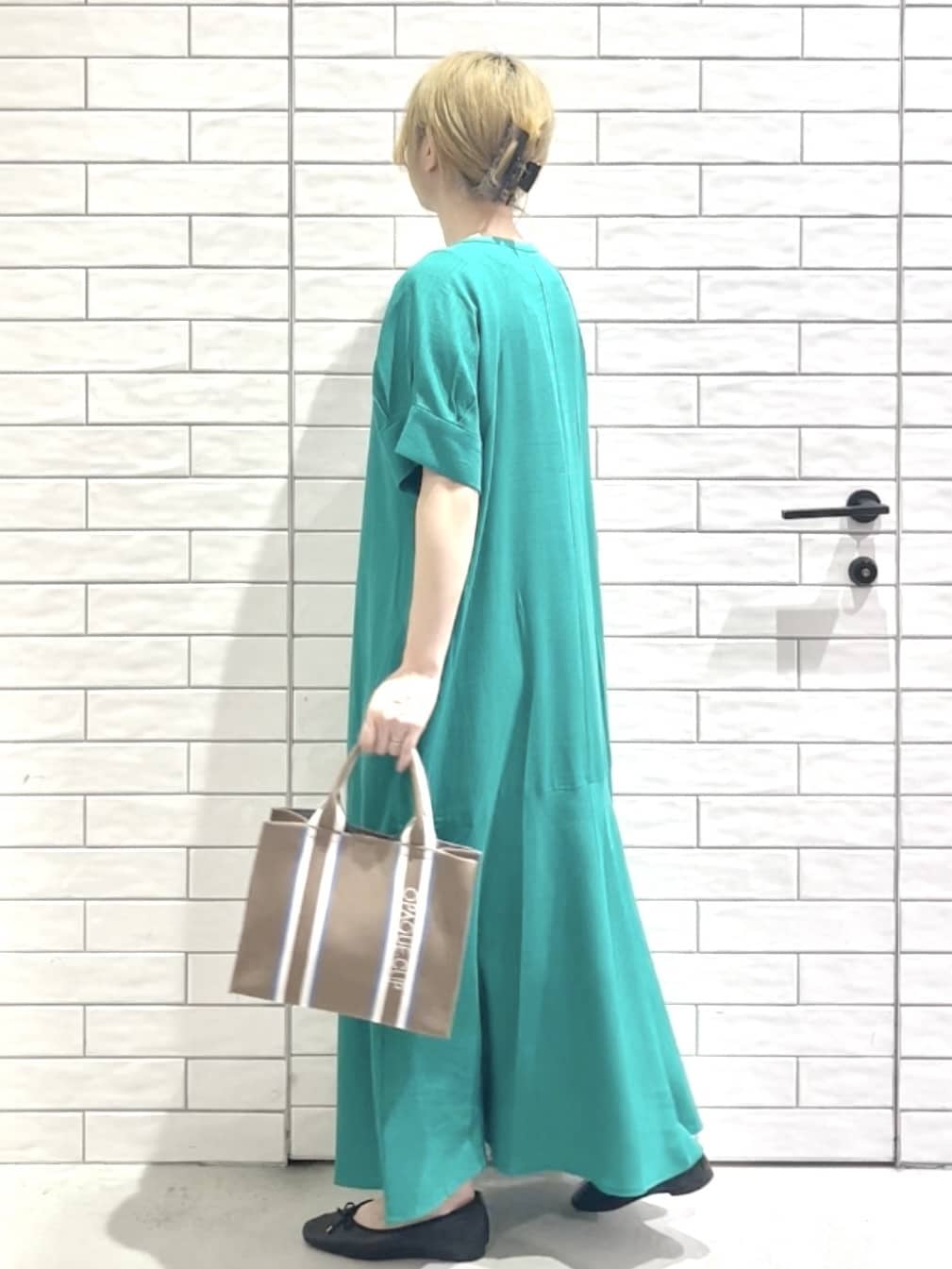 しおりさんの「OPAQUE.CLIP｜ベーシックテレコタンクトップ【洗濯機洗い可】」を使ったコーディネート