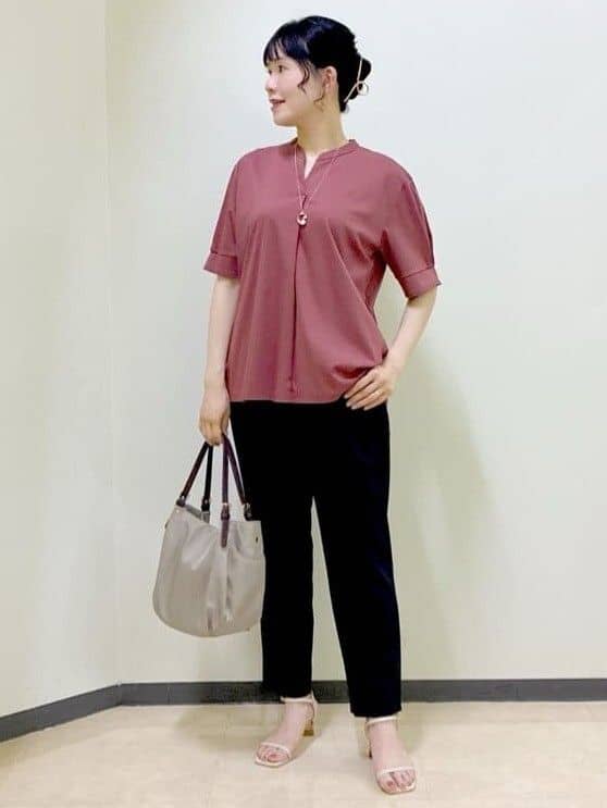  beni_gingerさんの「Reflect｜【すっきり見え！長め丈／マシンウォッシュ可】スキッパーネックジャージトップス」を使ったコーディネート