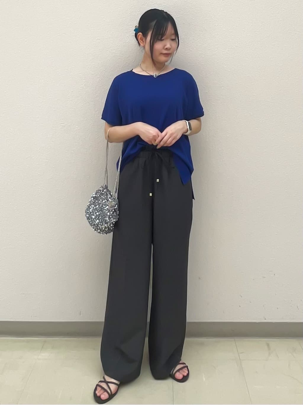 Izuさんの「index｜《6色展開／S-LLサイズ》ドルマンスリーブニット【UV／接触冷感／洗濯機洗い可／抗ピル】」を使ったコーディネート