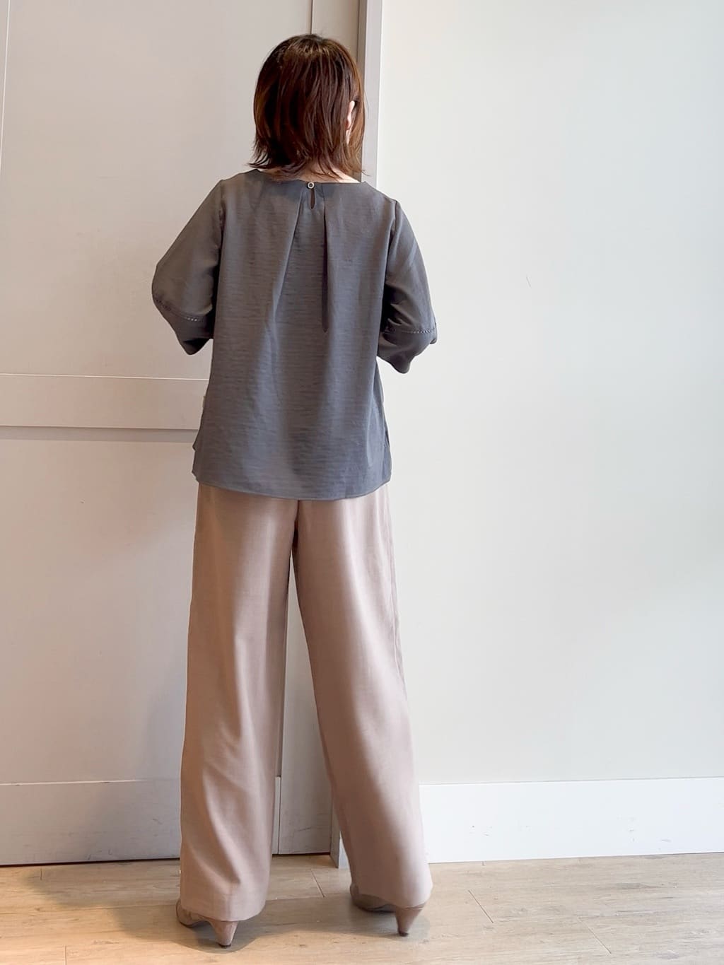 yamakoさんの「grove｜ロープベルトで差がつく 洗練リラックスパンツ」を使ったコーディネート