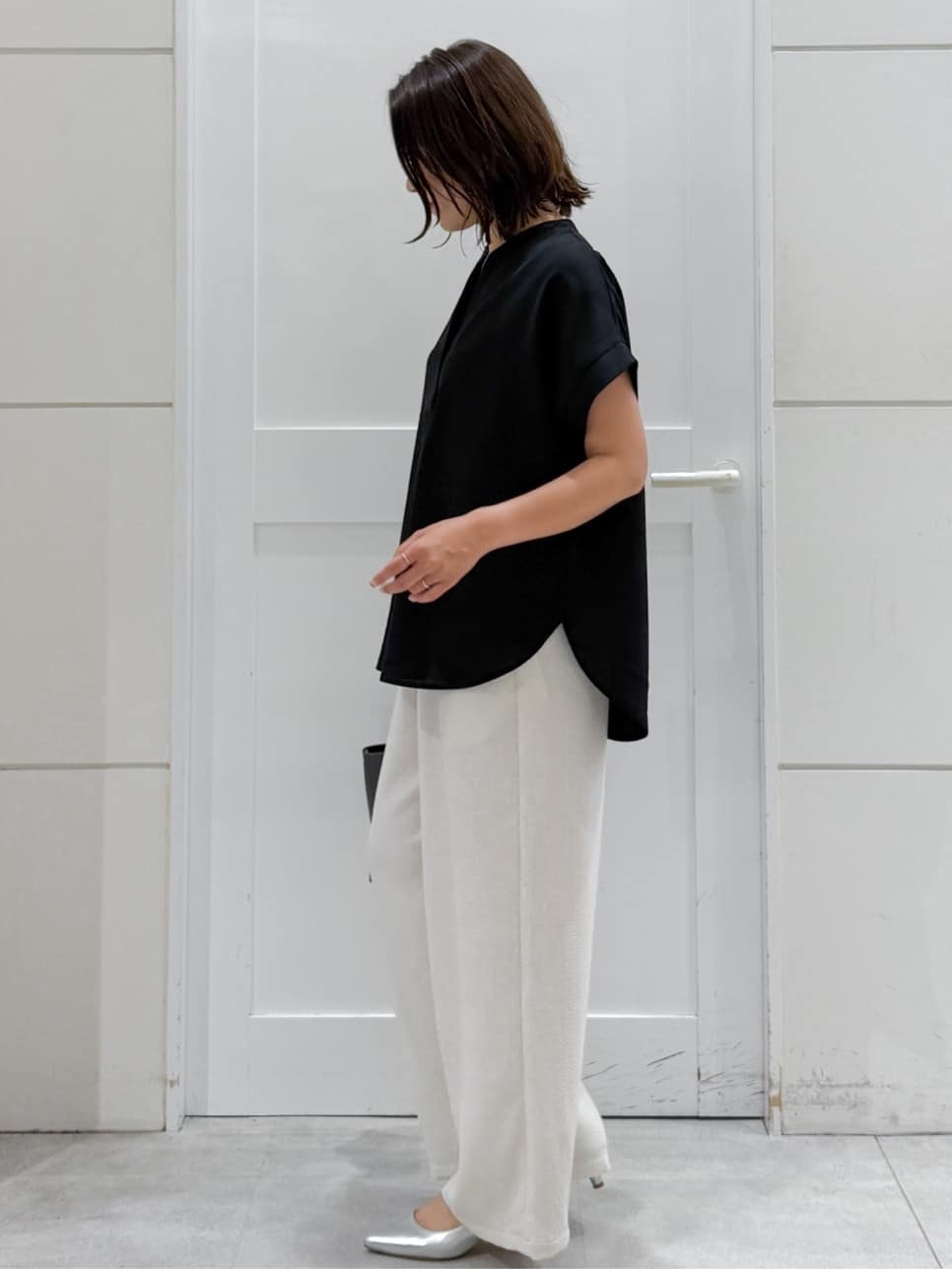 yuka.aさんの「OPAQUE.CLIP｜《7色展開／SS-LLサイズ》ストレッチスキッパーブラウス／セットアップ対応【洗濯機洗い可／防シワ】」を使ったコーディネート