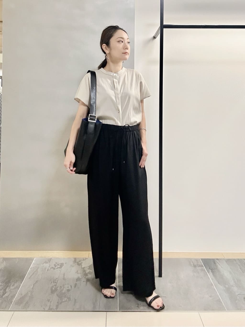 MAIさんの「INDIVI｜【洗える／UVケア／SETUP可能】ドロストワイドパンツ」を使ったコーディネート