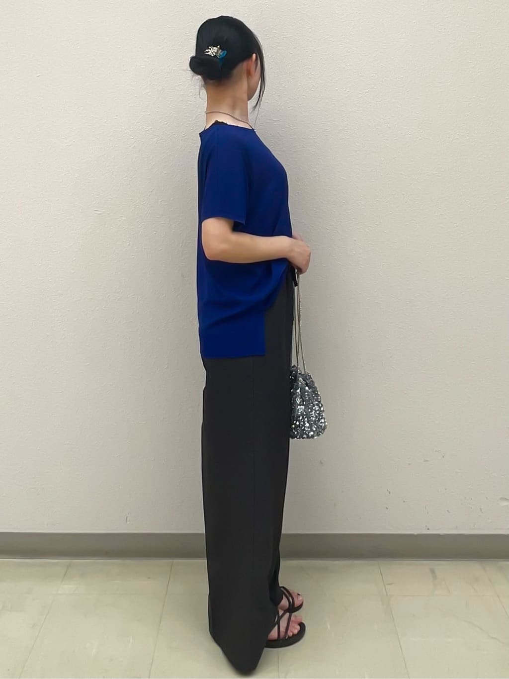 Izuさんの「index｜《6色展開／S-LLサイズ》ドルマンスリーブニット【UV／接触冷感／洗濯機洗い可／抗ピル】」を使ったコーディネート