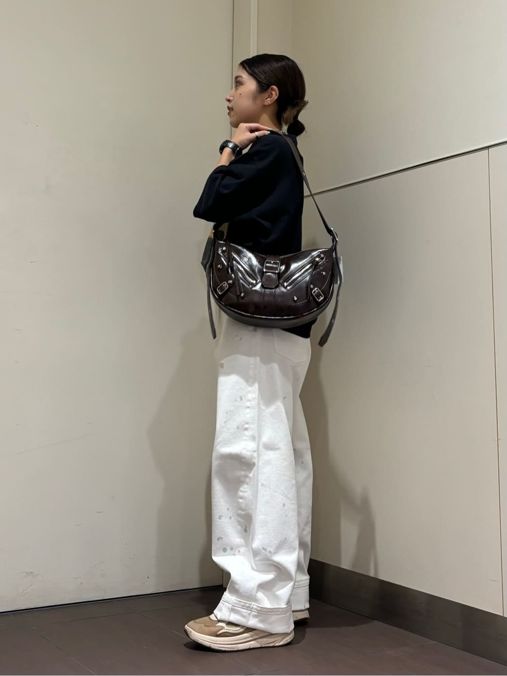 Mgmさんの「tk.TAKEO KIKUCHI｜【FANCYシリーズ】スタッズクレセントショルダーバッグ」を使ったコーディネート