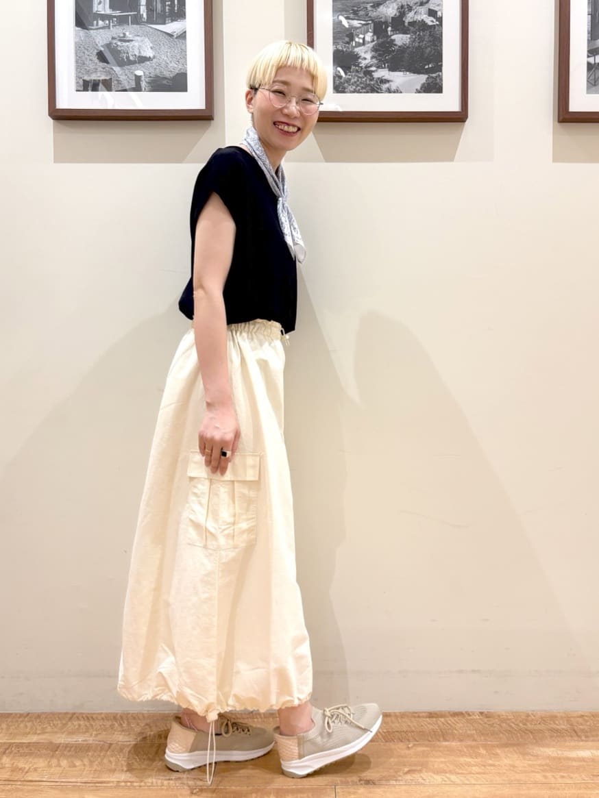 Ayumiさんの「SHOO･LA･RUE｜【洗える/S-LL/ひんやり】さらりと好印象　総針フレンチスリーブニット」を使ったコーディネート