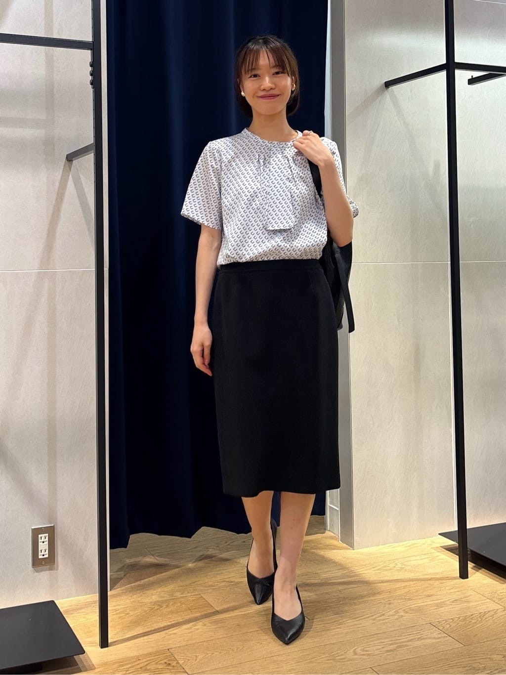kanaeさんの「INDIVI｜【定番スーツ／UVケア／イージーケア／洗える】ウール調ストレートスカート」を使ったコーディネート