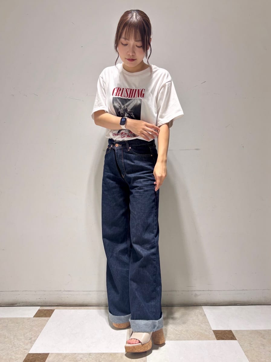 せらら⭐️さんの「ESPERANZA｜ミニバックルコルクヒールミュール」を使ったコーディネート