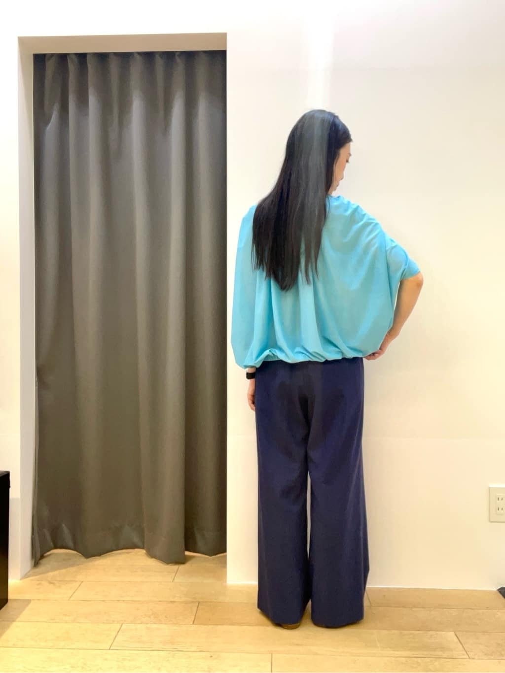 yukoさんの「INDIVI｜【洗える／体型カバー】シャーリングシアートップス」を使ったコーディネート