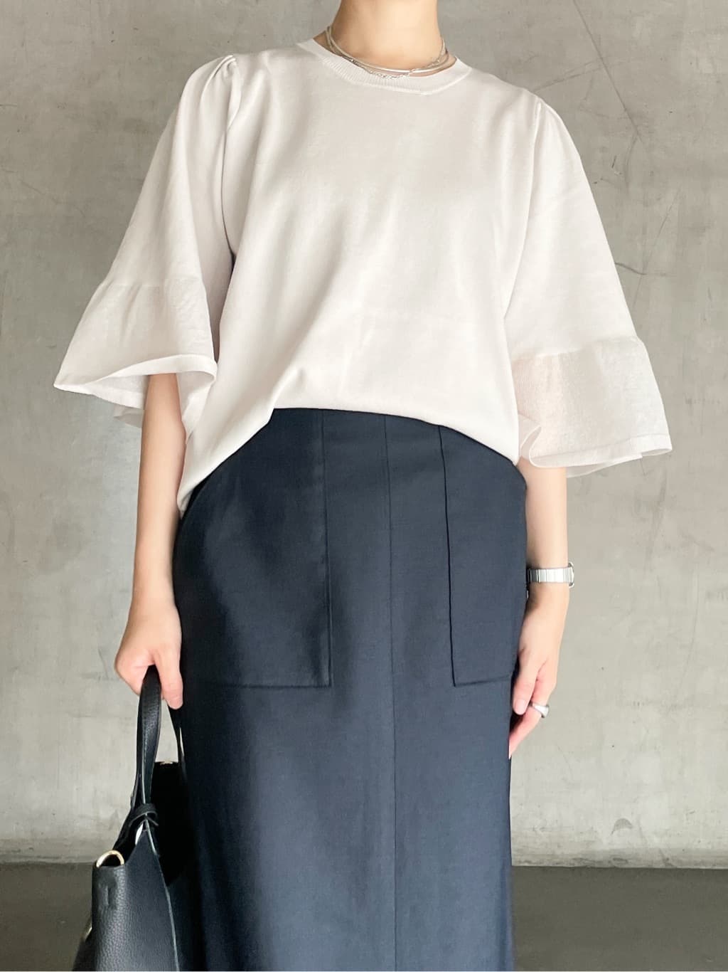 tomokoさんの「OPAQUE.CLIP｜【軽量／2WAY】コインカシメシュリンクミドルトートバッグ」を使ったコーディネート
