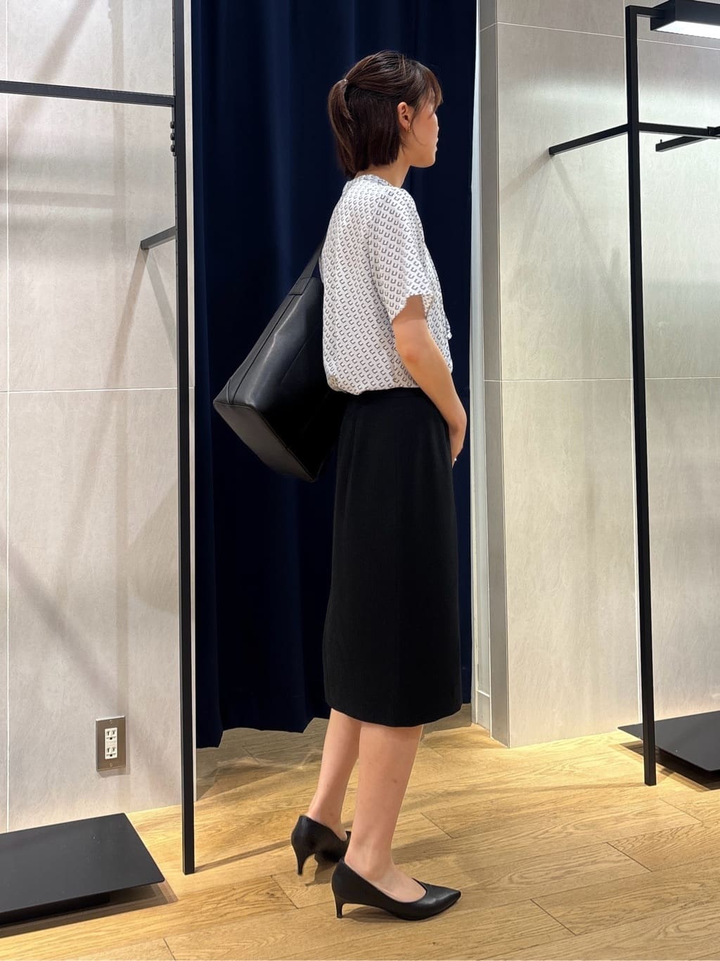 kanaeさんの「INDIVI｜【定番スーツ／UVケア／イージーケア／洗える】ウール調ストレートスカート」を使ったコーディネート