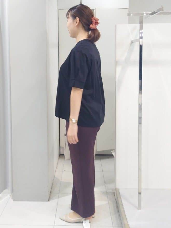AZUSAさんの「Reflect｜【すっきり見え！長め丈／マシンウォッシュ可】スキッパーネックジャージトップス」を使ったコーディネート
