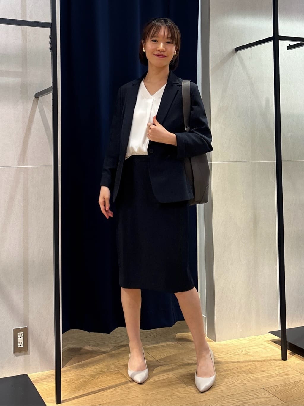 kanaeさんの「INDIVI｜【定番スーツ／UVケア／イージーケア／洗える】ウール調ストレートスカート」を使ったコーディネート