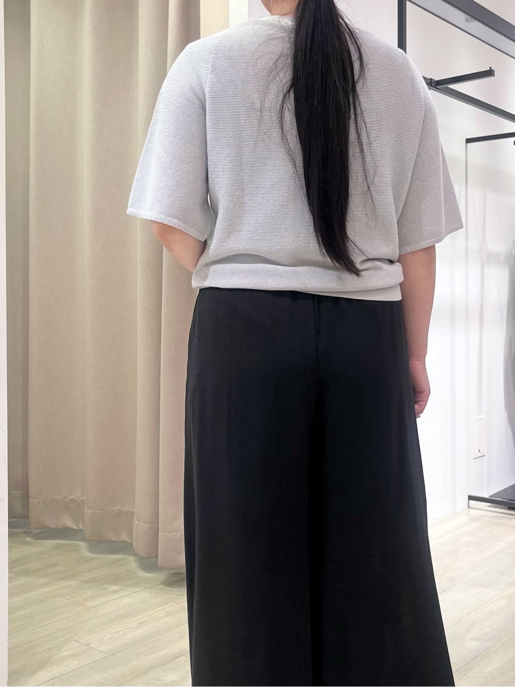 hasuさんの「INDIVI｜【洗える／清涼感◎】ワイドフレアパンツ／スカーチョ」を使ったコーディネート
