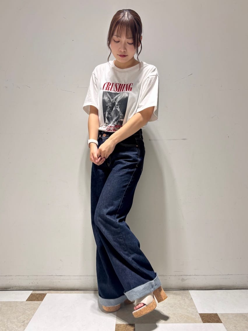 せらら⭐️さんの「ESPERANZA｜ミニバックルコルクヒールミュール」を使ったコーディネート