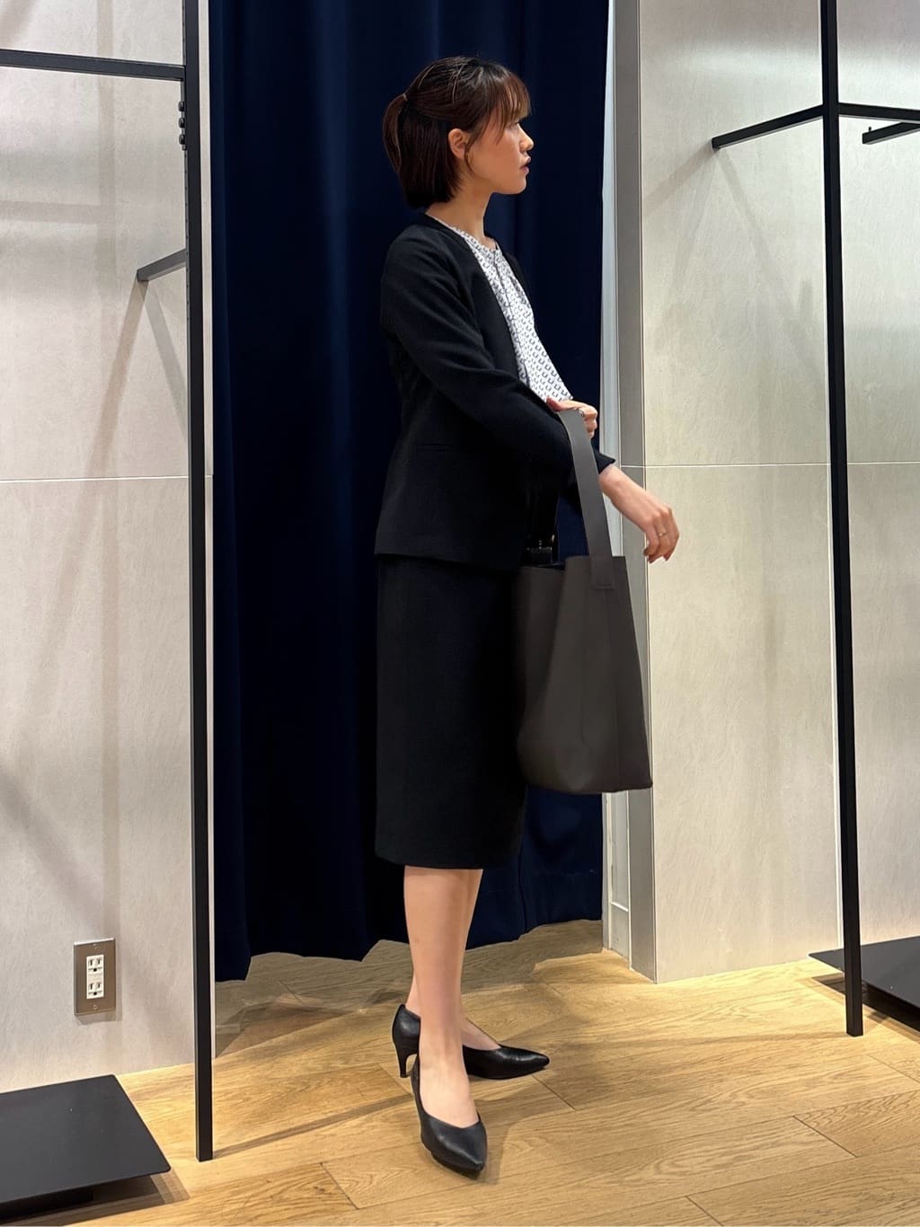 kanaeさんの「INDIVI｜【定番スーツ／UVケア／イージーケア／洗える】ウール調ストレートスカート」を使ったコーディネート