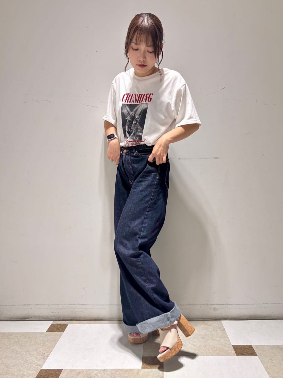 せらら⭐️さんの「ESPERANZA｜ミニバックルコルクヒールミュール」を使ったコーディネート