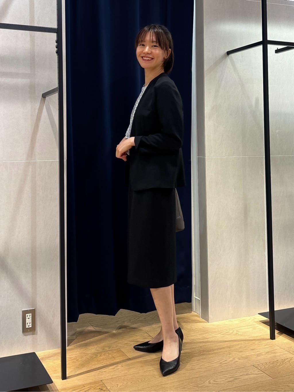 kanaeさんの「INDIVI｜【定番スーツ／UVケア／イージーケア／洗える】ウール調ストレートスカート」を使ったコーディネート