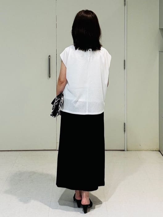 makiさんの「UNTITLED｜【ジャージ素材】インナードッキングシアーカットソー」を使ったコーディネート