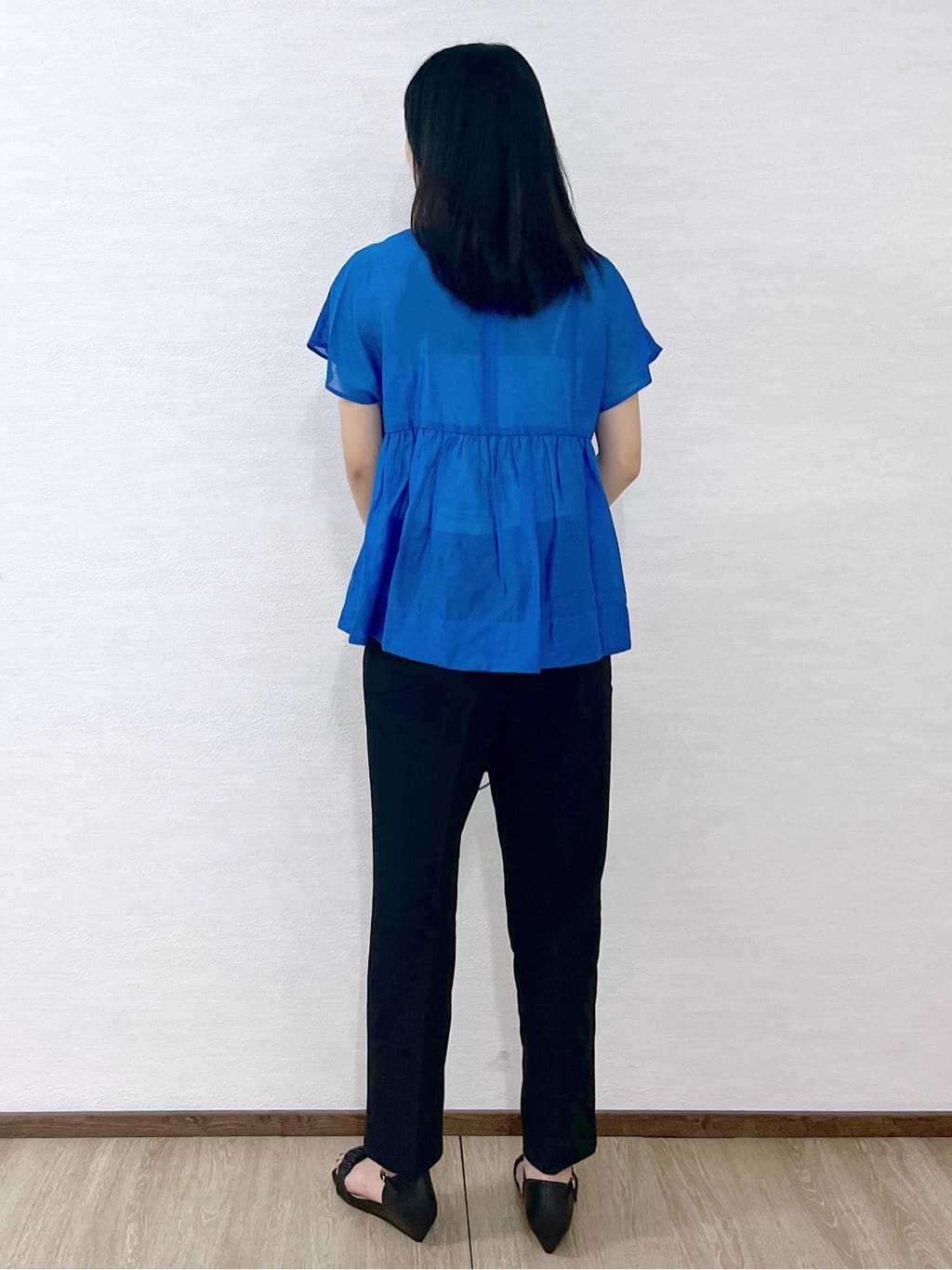 sachikoさんの「OPAQUE.CLIP｜麻混シアーペプラムブラウス【洗濯機洗い可】」を使ったコーディネート