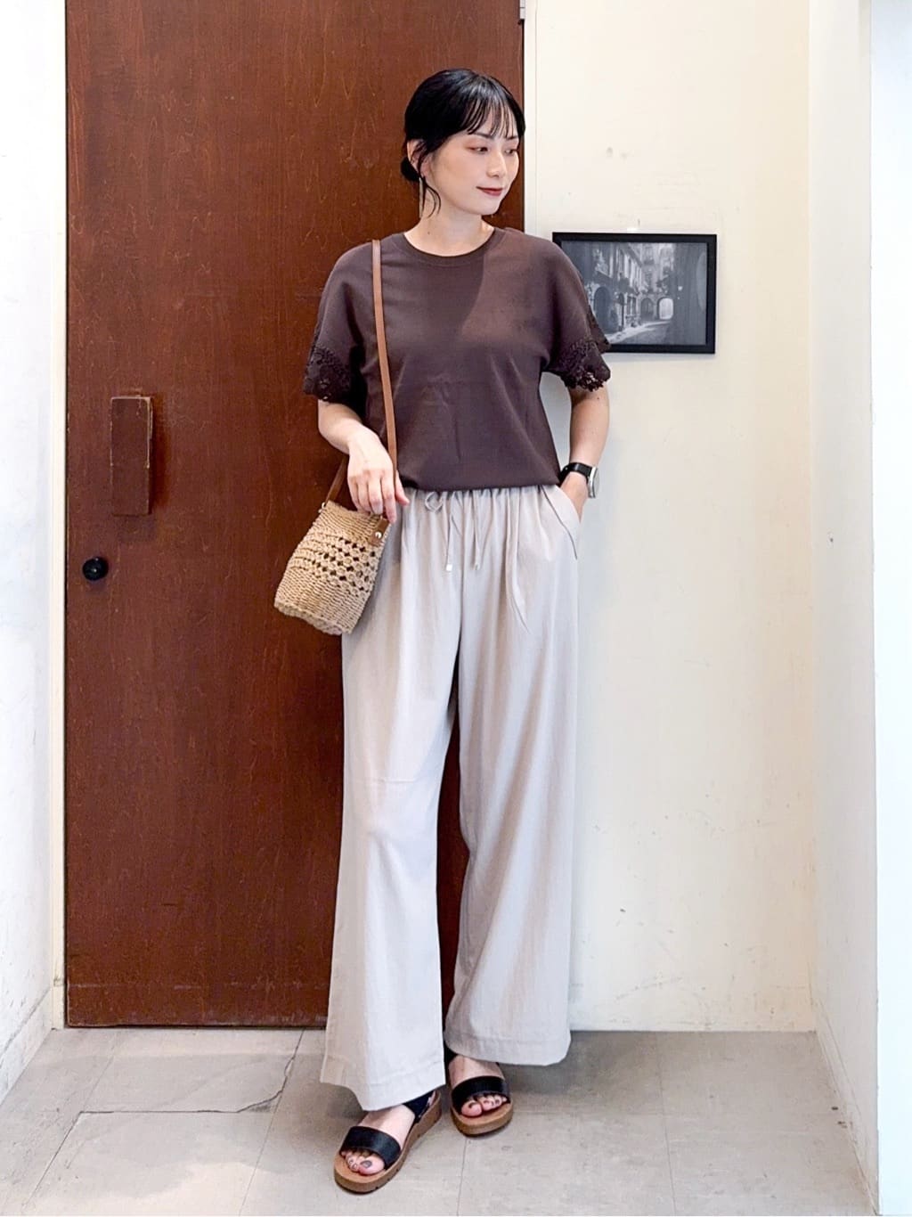 𝐇𝐢𝐫𝐨𝐦𝐢さんの「SHOO･LA･RUE｜【S-LL/ひんやり/UV/】大人上品な お袖レースニット」を使ったコーディネート