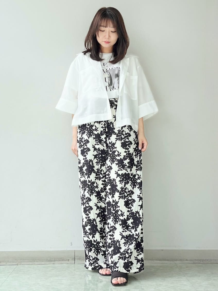 KAHOさんの「UNTITLED｜【ロゴT/プリントT】グラフィックTシャツ」を使ったコーディネート
