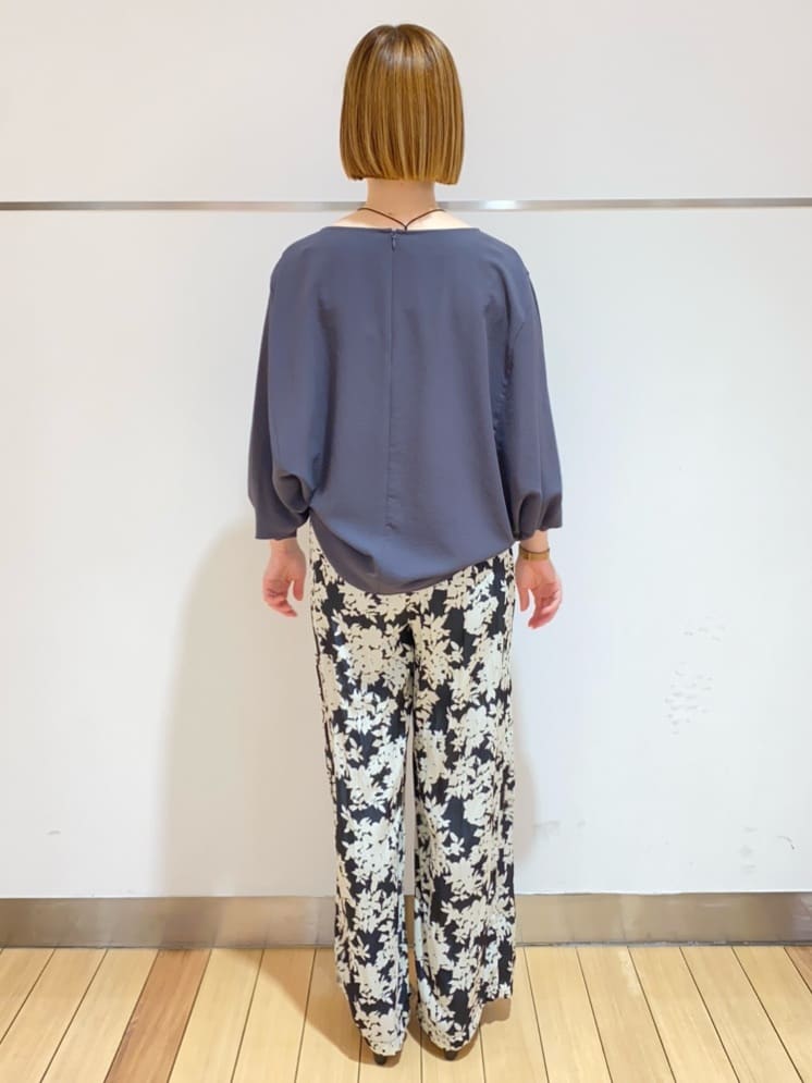 あやさんの「UNTITLED｜【ウエストゴム/ワイド/柄】モノトーンフラワーパンツ」を使ったコーディネート