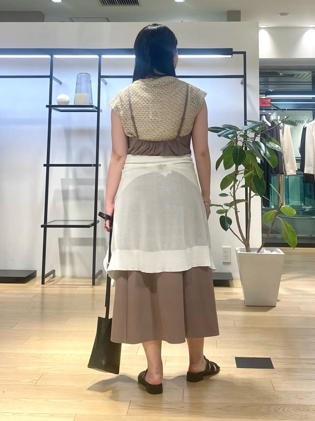 misakiさんの「INDIVI｜【洗える／前後2WAY】インナータンクトップ」を使ったコーディネート