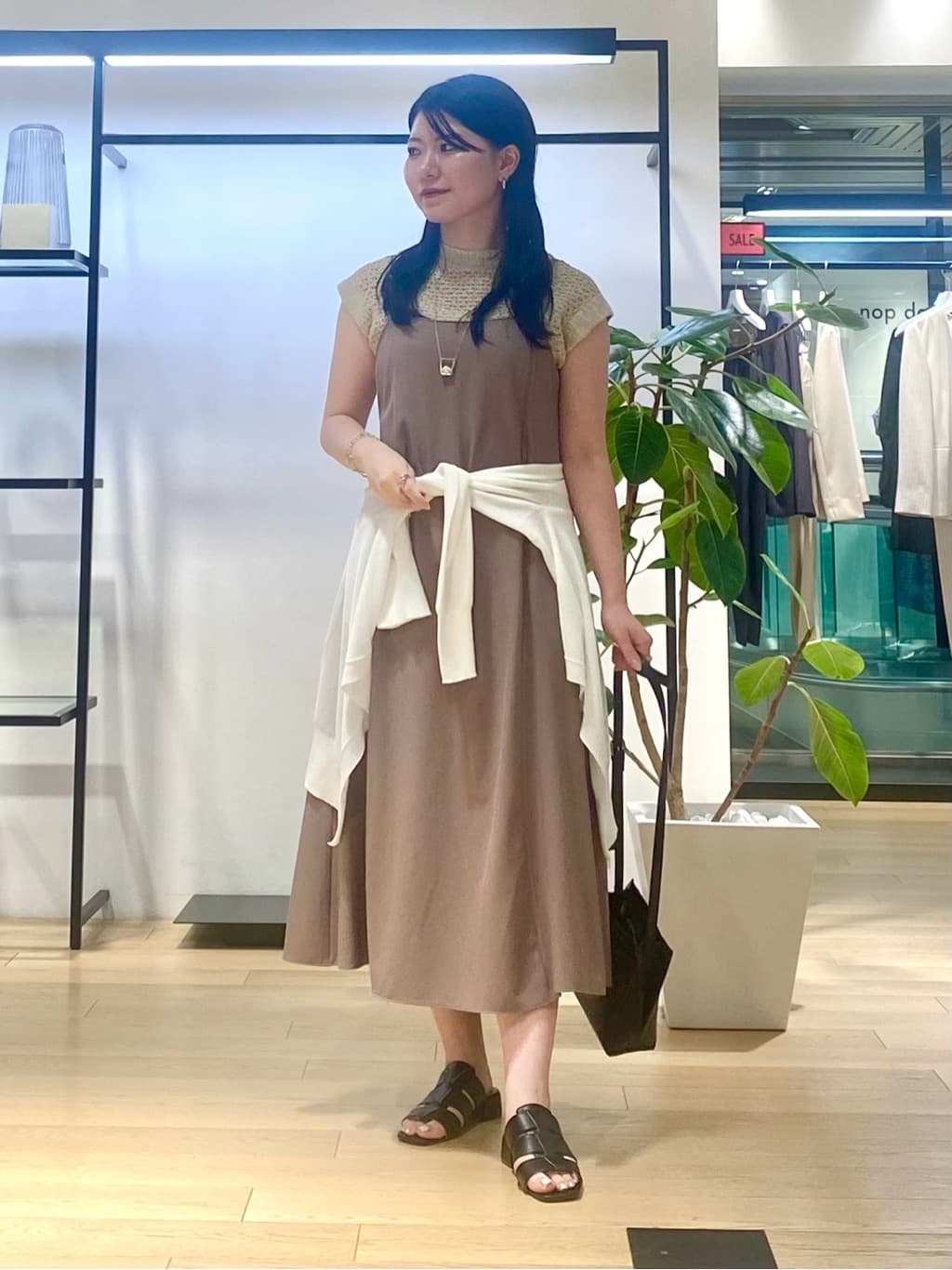 misakiさんの「INDIVI｜【洗える／前後2WAY】インナータンクトップ」を使ったコーディネート