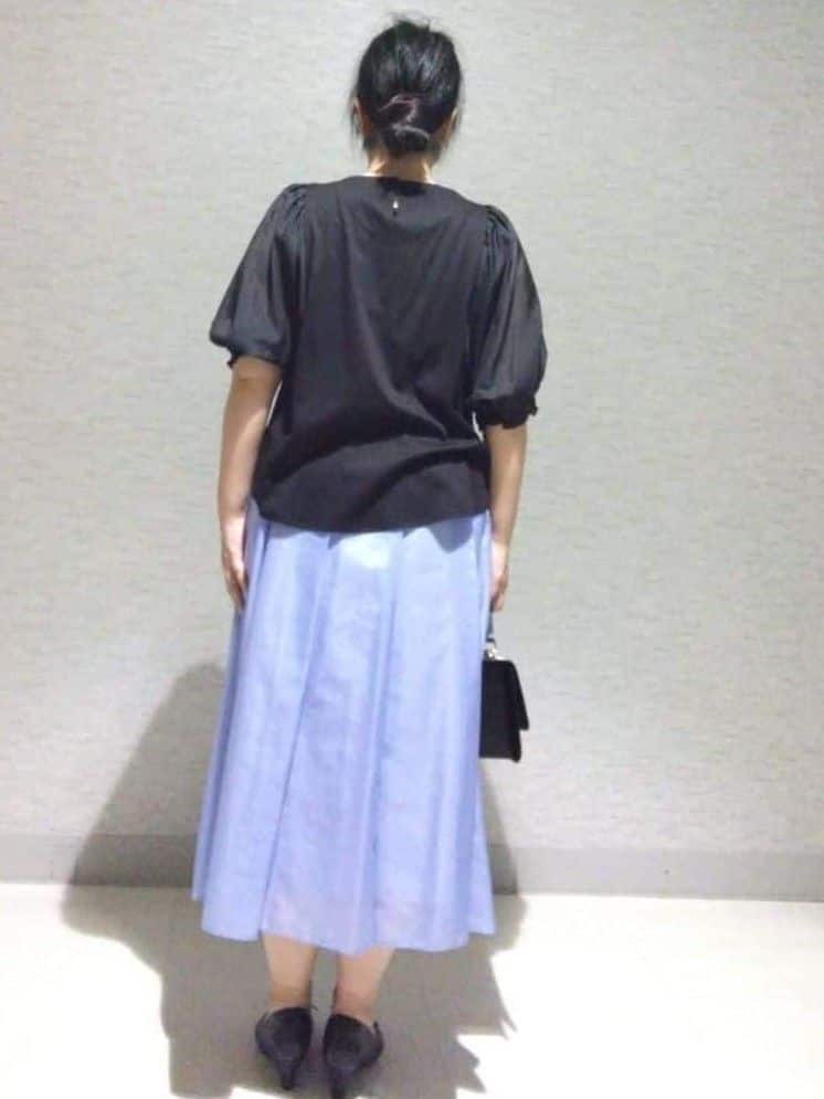 sakoさんの「Reflect｜【マシンウォッシュ可／セットアップ可】シアーボックスタックプリーツスカート」を使ったコーディネート