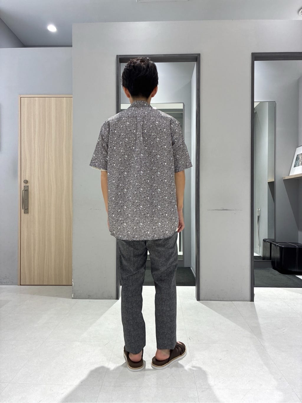 わいずみさんの「TAKEO KIKUCHI｜【抗菌防臭／5サイズ展開】ハイゲージポンチ Tシャツ」を使ったコーディネート