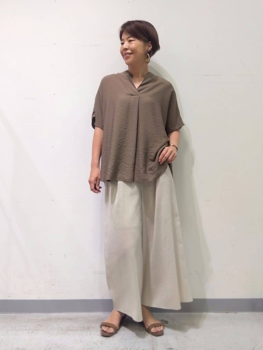 Kさんの「INDIVI｜【洗える／清涼感◎】ワイドフレアパンツ／スカーチョ」を使ったコーディネート