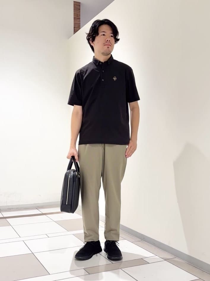 及川さんの「TAKEO KIKUCHI｜【COOL CITY WEAR】エアートール ポロシャツ /接触冷感・通気性」を使ったコーディネート